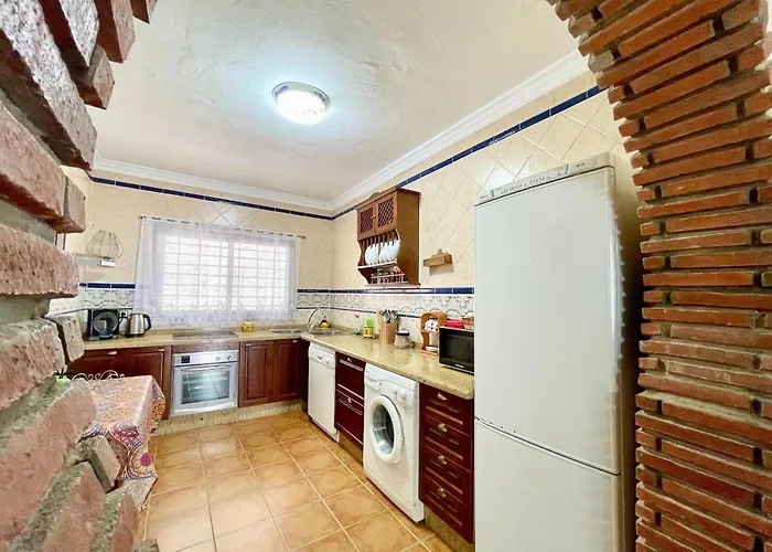 In Maro With Sea & Mountain Views Casa de Férias