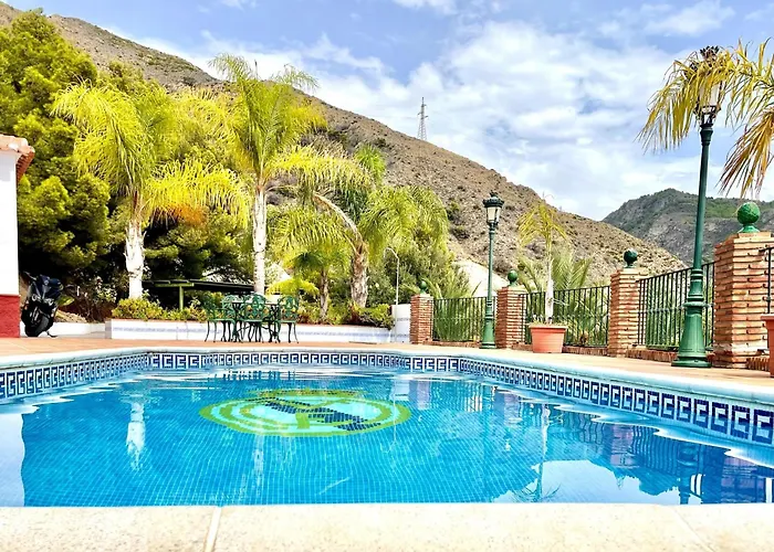 In Maro With Sea & Mountain Views *