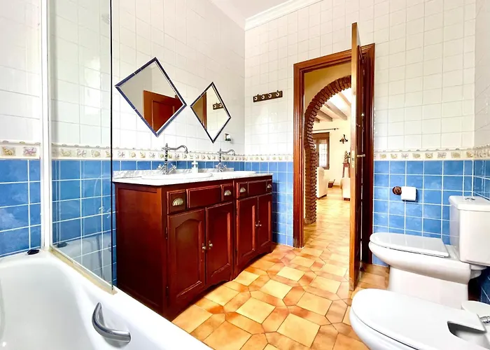 In Maro With Sea & Mountain Views Casa de Férias Nerja