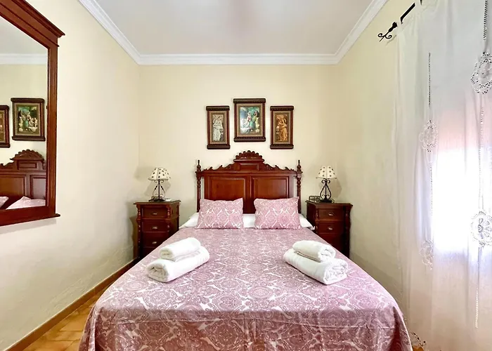 In Maro With Sea & Mountain Views