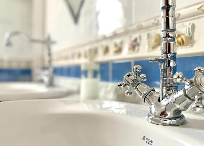 Semesterbostad In Maro With Sea & Mountain Views