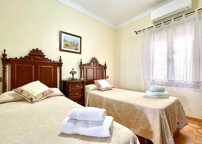 Дом отдыха In Maro With Sea & Mountain Views *