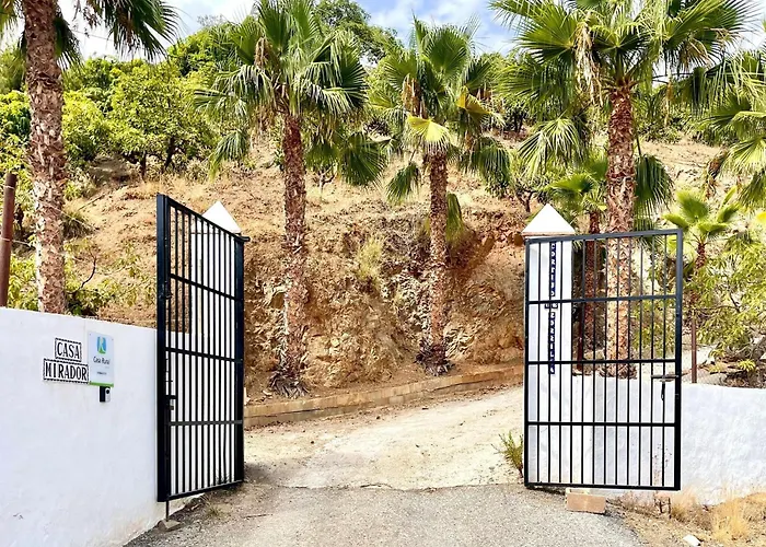 In Maro With Sea & Mountain Views Дом отдыха